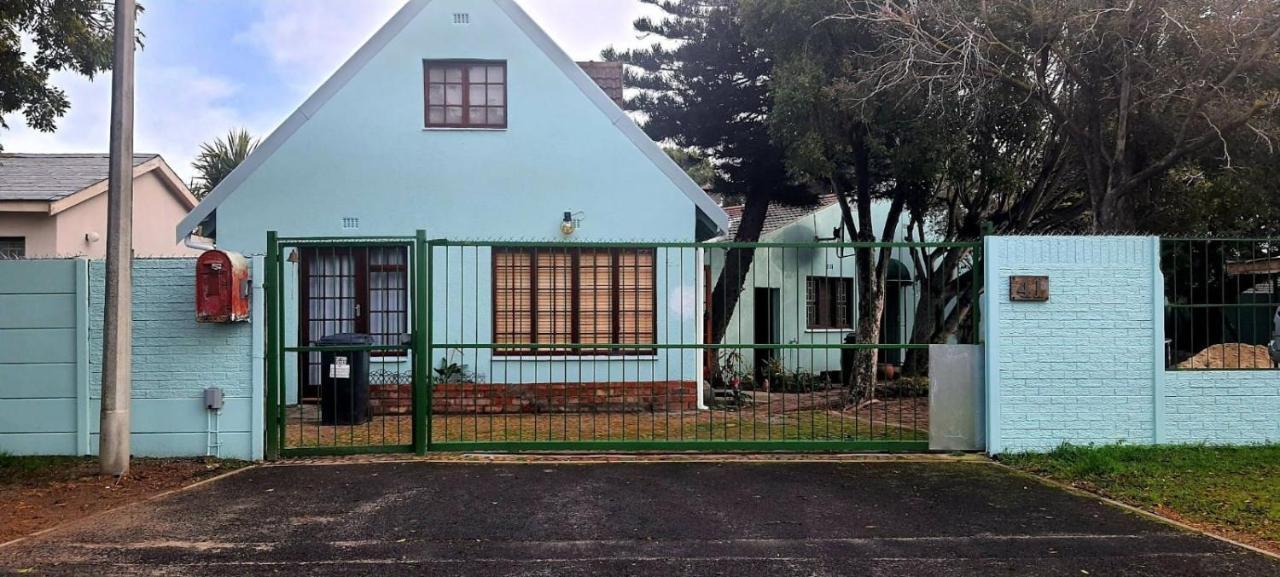 Cozy Cottage +/- 500M From The Beach Cape Town Eksteriør bilde